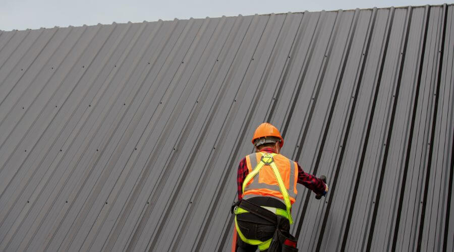 Professional gutter cleaning in Jefferson, OH